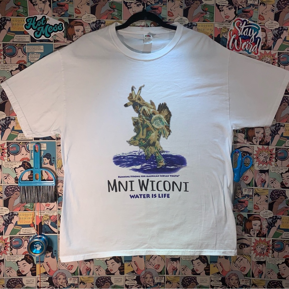 Vintage Mni Wiconi Water is Life T-Shirt White Graphic
